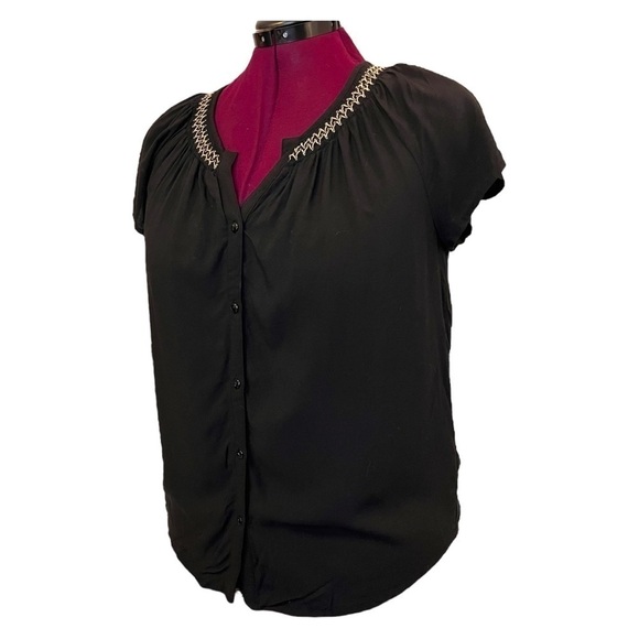 Faded Glory Peasant Short Sleeve Blouse with Shirring and Embroidery - Picture 2 of 12